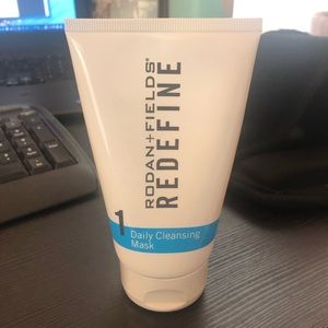 Rodan + Fields Redefine Daily Cleansing Mask